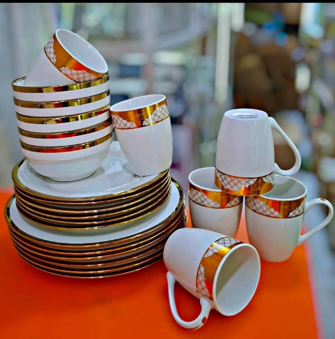  Dinner set ya gold pc 24  sahani 6, vikombe 6 ,bakuli 6  side plate 6 