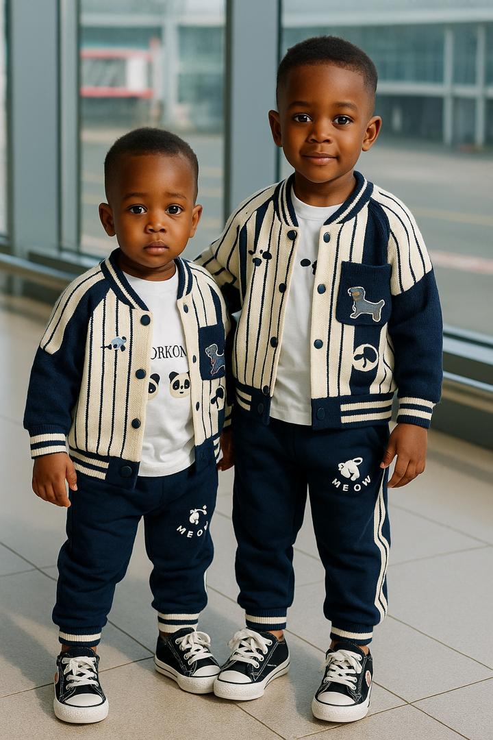  kids' casual outfit, potentially from the brand Menotong or Mengmeng. 