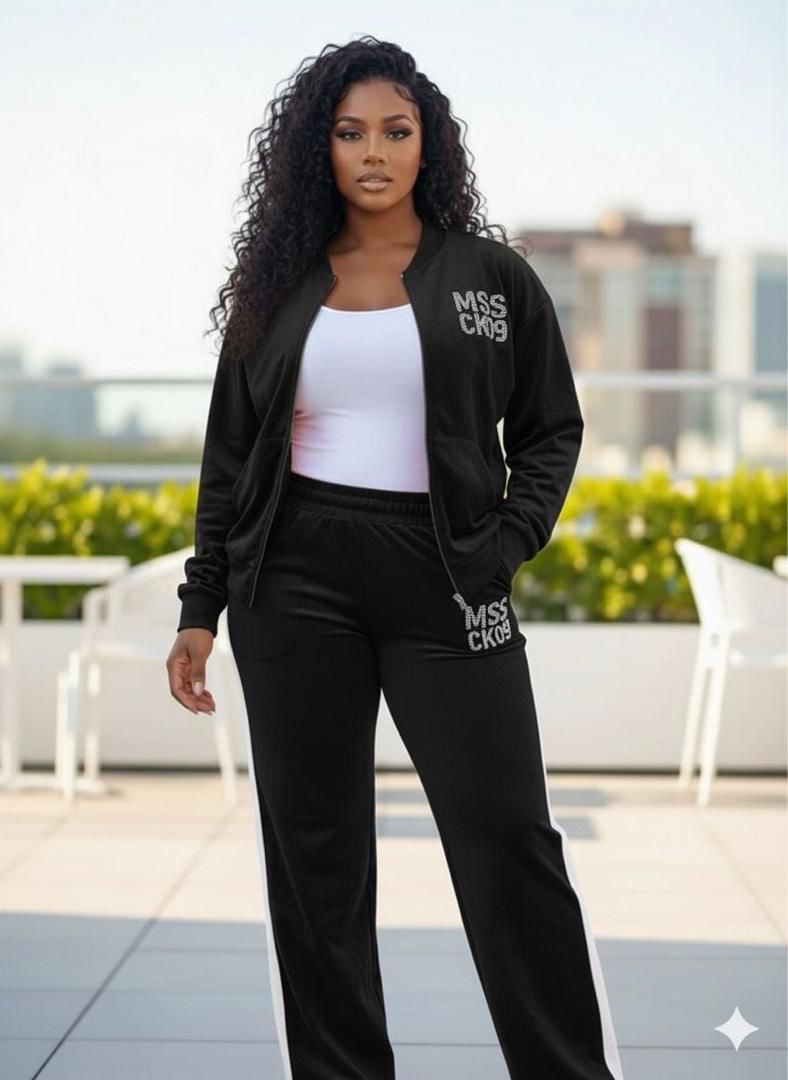  two-piece tracksuit set.